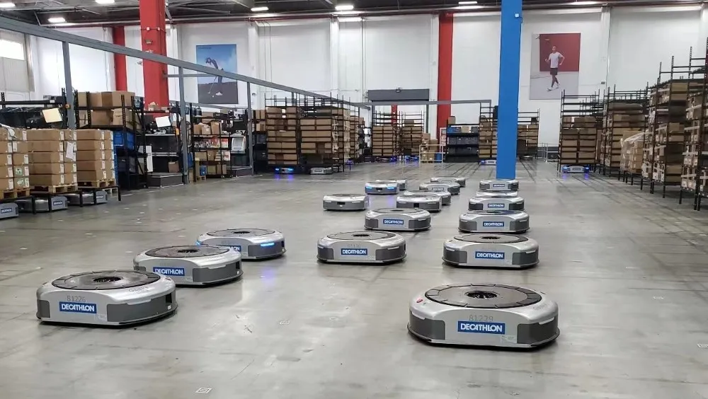 Decathlon bin robot warehouse