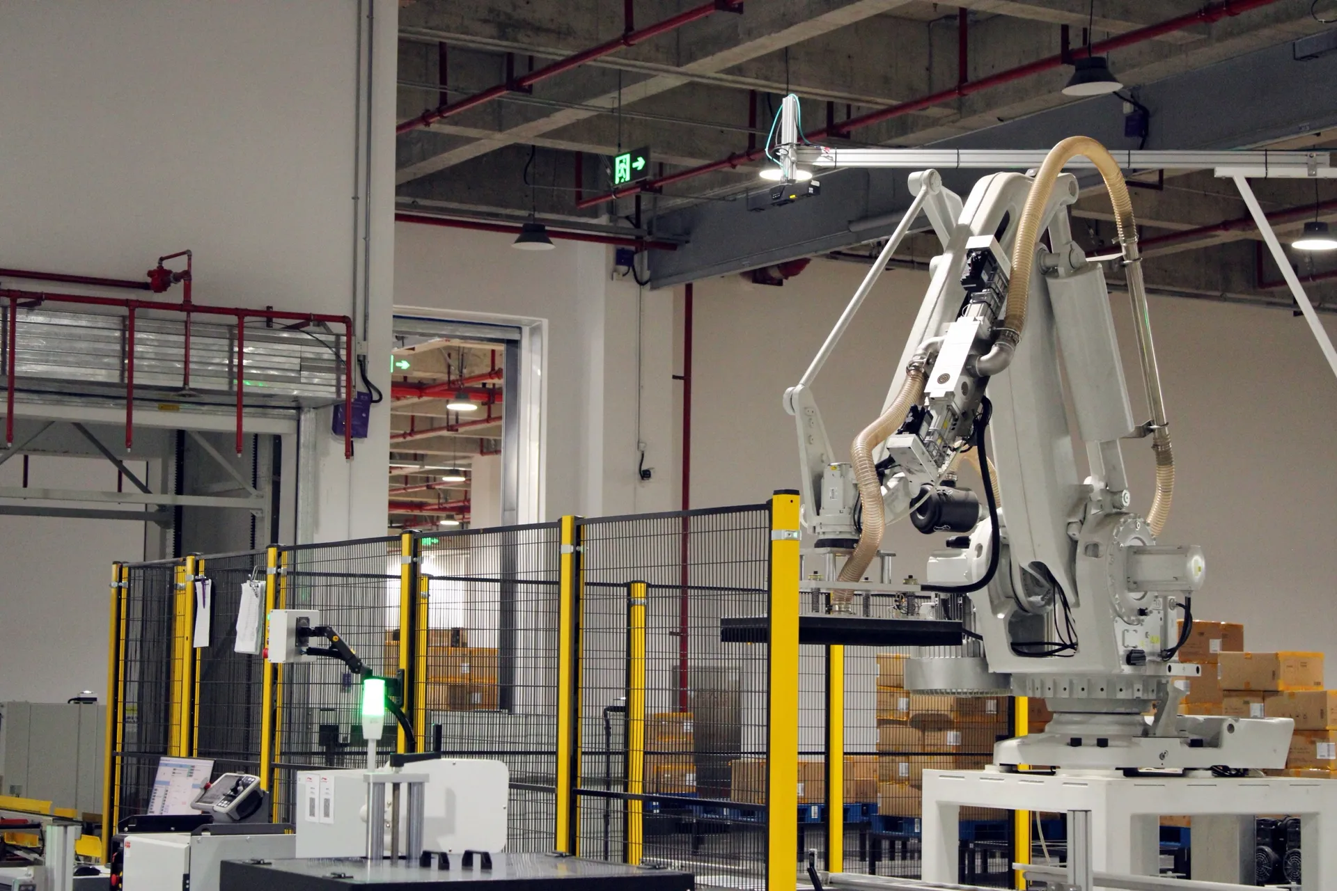 Composite AGV robotic arm