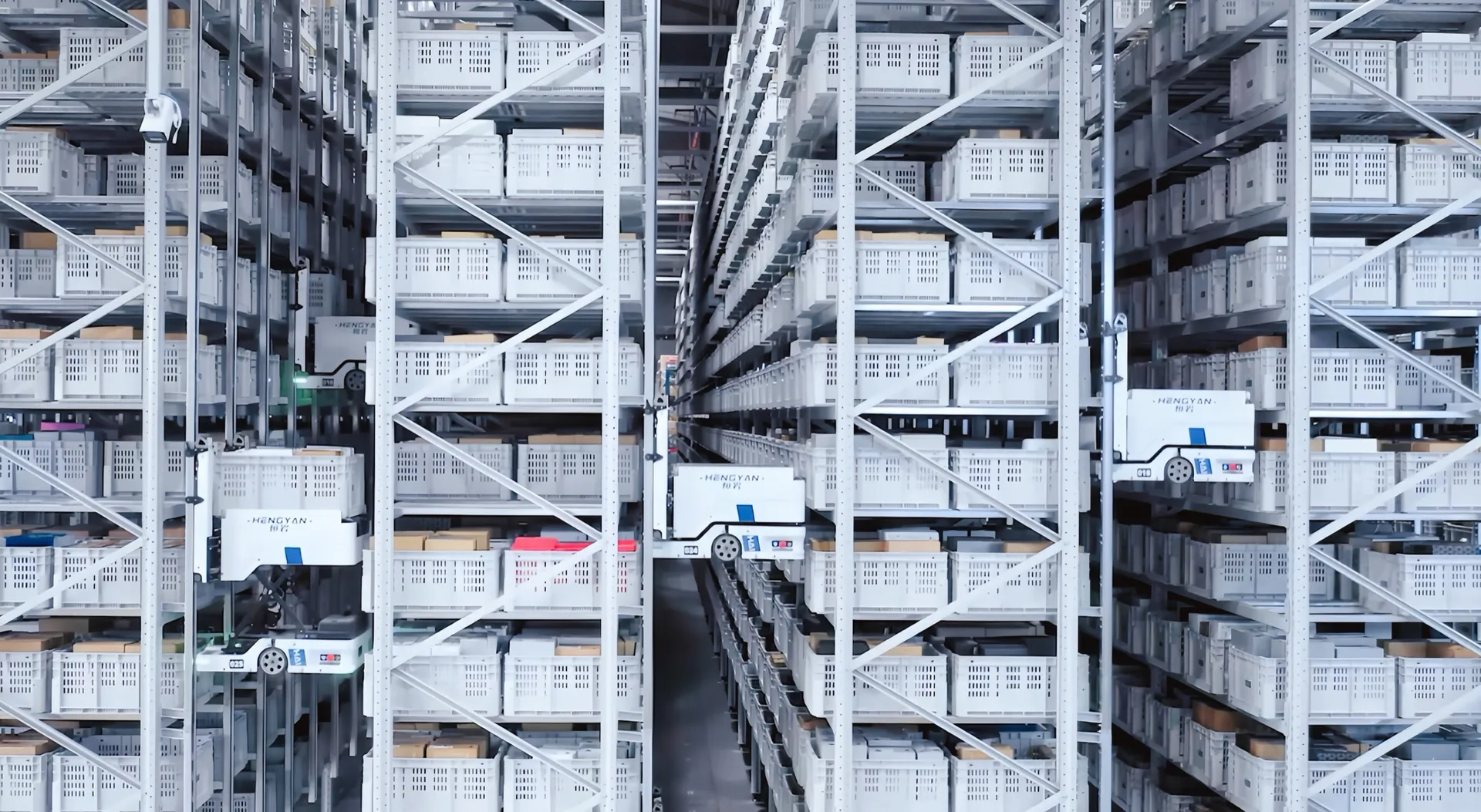 Picking robot goods-to-person
